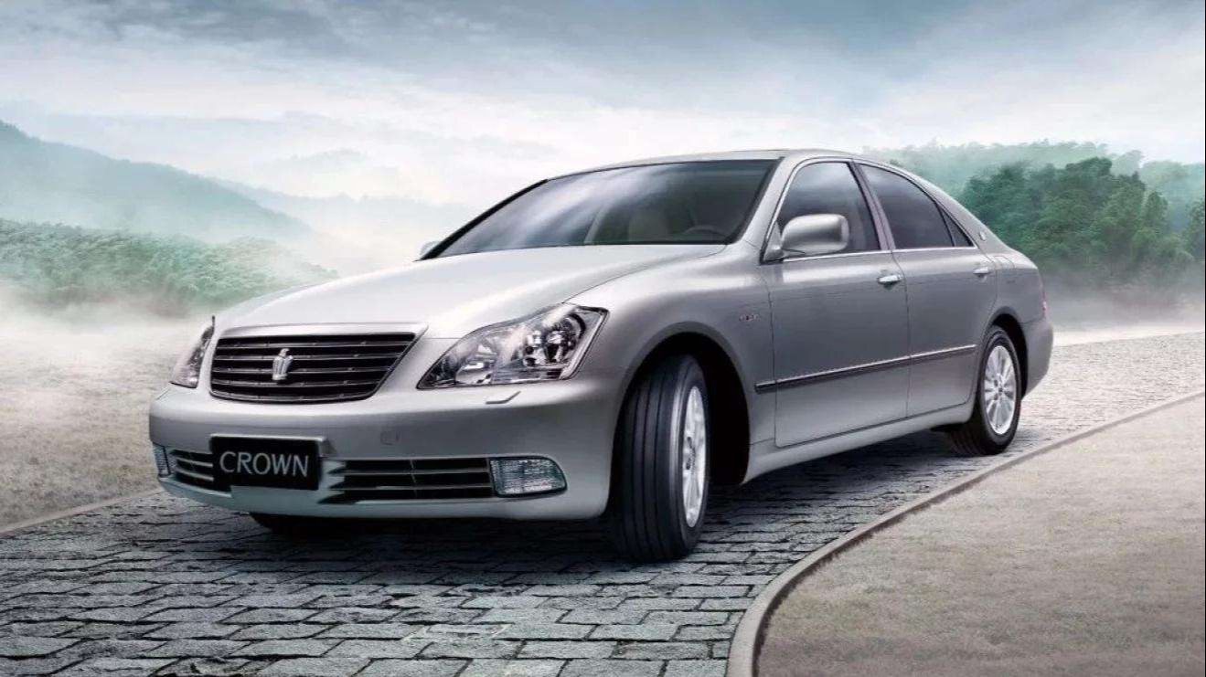 为了续命 丰田皇冠要活成SUV？
