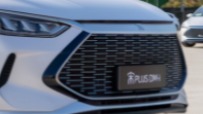 挑战燃油车，宋PLUS DM-i能上绿牌，亏电油耗4.4L