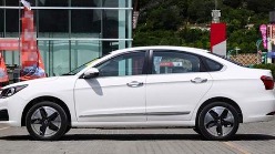 东风风神E70 500轻快版上市,续航400km能否大卖