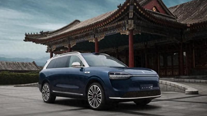 左手华为右手奇瑞：一手王炸的智界，为啥“支棱”不起来？
