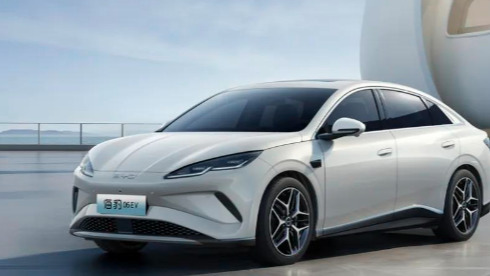 2025粤港澳车展：海豹06 EV、博越L等，十万级家用车看它们